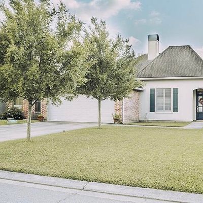 204 Creekside Dr, Lafayette, LA 70508