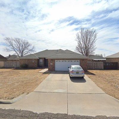 2109 Howard Cowper Dr, Clovis, NM 88101