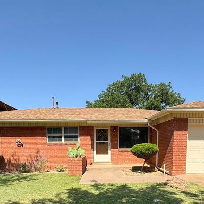 2112 Echols Ave, Clovis, NM 88101