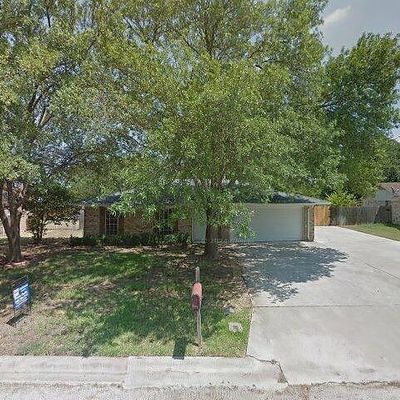 212 Hillcrest St, Sanger, TX 76266