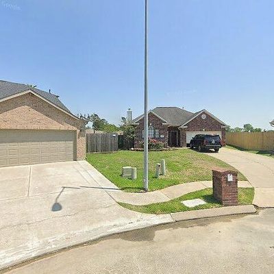 1858 Redwood Ln, Dayton, TX 77535