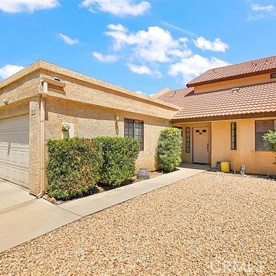 19078 Cedar Dr, Apple Valley, CA 92308