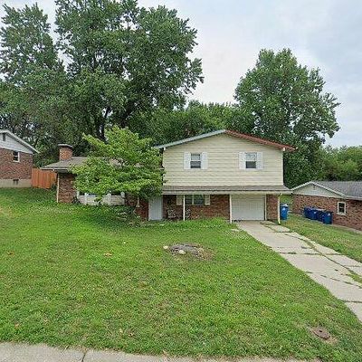 2412 Charwood St, Saint Charles, MO 63301