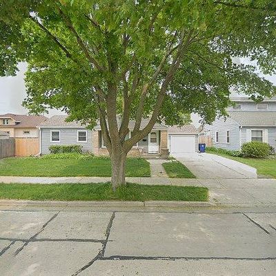 2424 Bate St, Racine, WI 53403