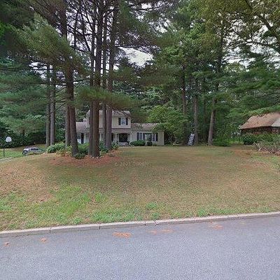 25 Hamilton Dr, East Greenwich, RI 02818