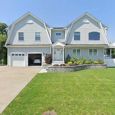 25 Sawyer Ave, East Greenwich, RI 02818