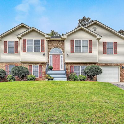 2511 Fountain Ln, Vinton, VA 24179