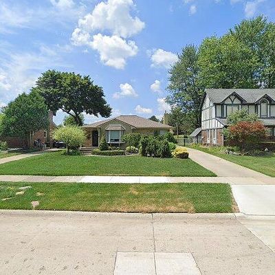 2533 N Vermont Ave, Royal Oak, MI 48073