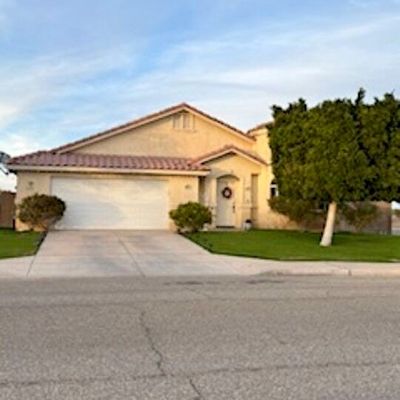 220 Fonzie Ave, Imperial, CA 92251