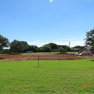 221 Simmons Rd, Double Oak, TX 75077