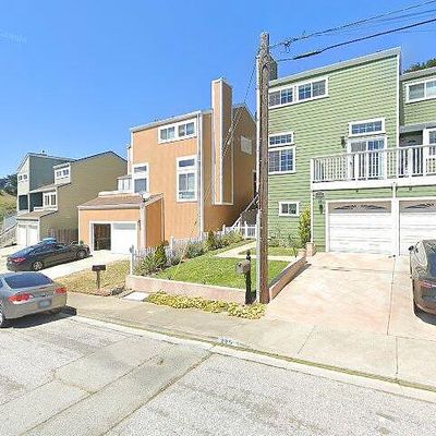 223 Winwood Ave, Pacifica, CA 94044