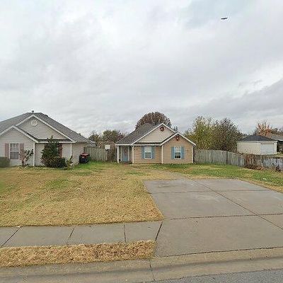 2242 Harry St, Springdale, AR 72764