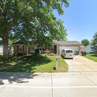 228 Laurelwood Dr, Saint Peters, MO 63376