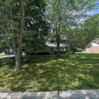 30003 Pleasant Trl, Southfield, MI 48076