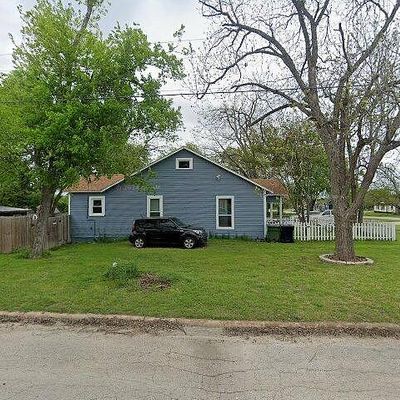 301 E Broadway St, Granger, TX 76530