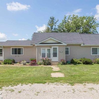 302 N East St, Ellsworth, IL 61737