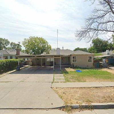 3035 N Adoline Ave, Fresno, CA 93705