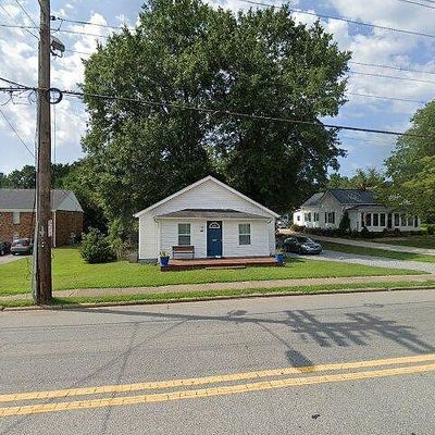 305 W Academy St, Madison, NC 27025