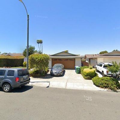 313 Coral Reef Rd, Alameda, CA 94501