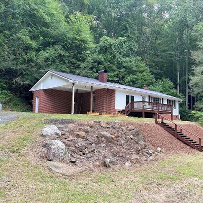 3178 Penland Rd, Spruce Pine, NC 28777