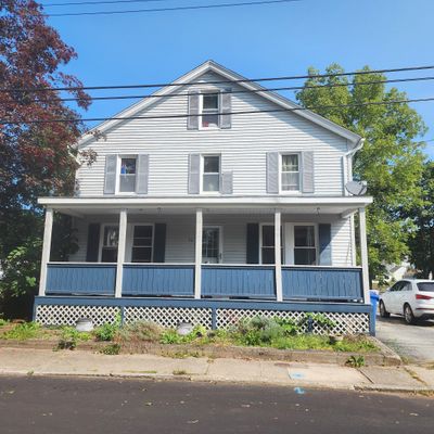 32 Talcott Ave, Jewett City, CT 06351