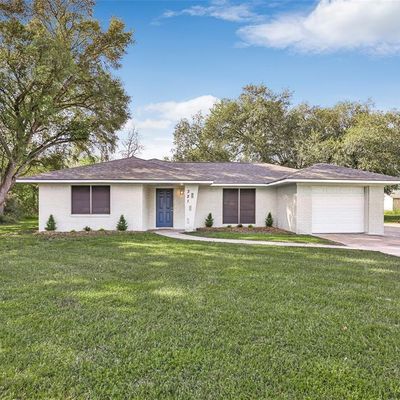 321 E Caroline St, Trinity, TX 75862