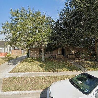 3210 Casa Rosa Dr, Corpus Christi, TX 78411