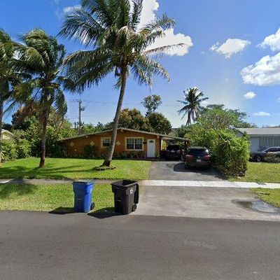 3320 Nw 43 Rd Ave, Lauderdale Lakes, FL 33319