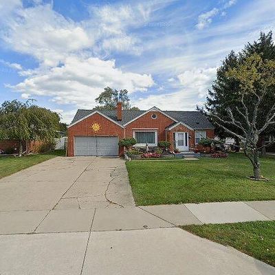 28024 Little Mack Ave, Saint Clair Shores, MI 48081