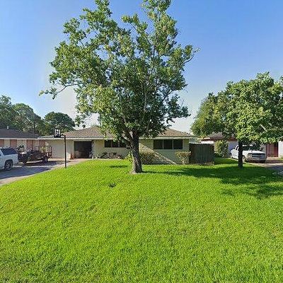 2810 Katherine St, La Marque, TX 77568