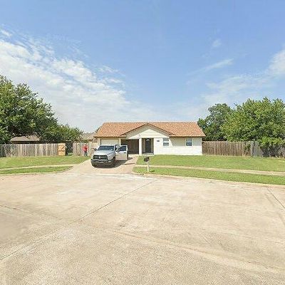 2905 Broadway Ter, Moore, OK 73160