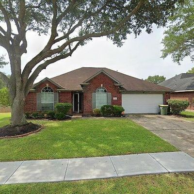 3718 Brighton Ln, Pearland, TX 77584