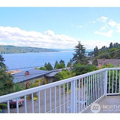 3725 Ne 153rd Street Unit A, Lake Forest Park, WA 98155