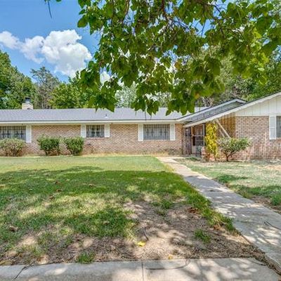 406 Melody Ln, Gainesville, TX 76240