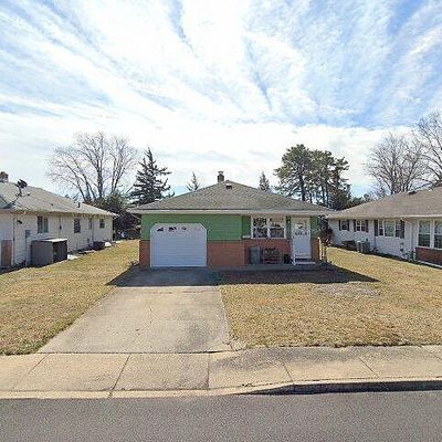 339 Saint Thomas Dr, Toms River, NJ 08757