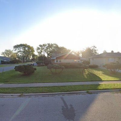 35 S Roberta Ave, Northlake, IL 60164