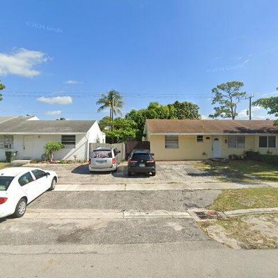 4735 Holly Lake Dr, Lake Worth, FL 33463