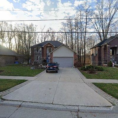 50473 Edith St, Chesterfield, MI 48047