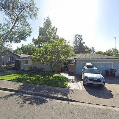 519 N Stoneham Cir, Medford, OR 97504