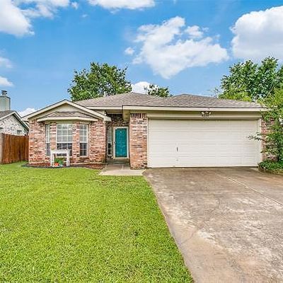 4224 Broken Arrow Rd, Fort Worth, TX 76137