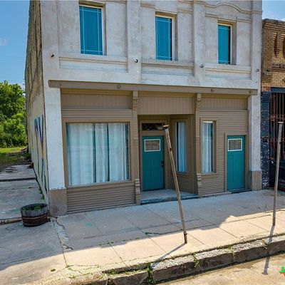 437 Commerce St, Palacios, TX 77465