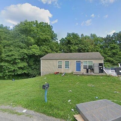 44 Twin Oak Dr, Radcliff, KY 40160