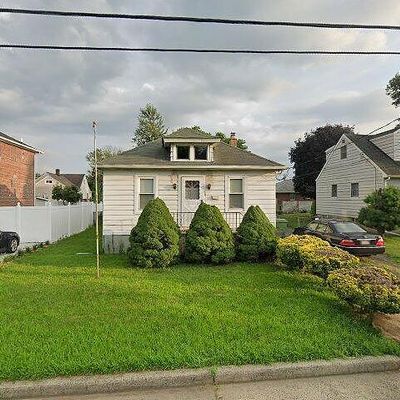 58 Fern St, Edison, NJ 08817