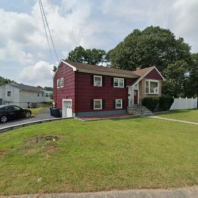 6 Bruce Cir, Randolph, MA 02368