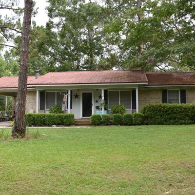 605 W Hiawatha St, Metter, GA 30439