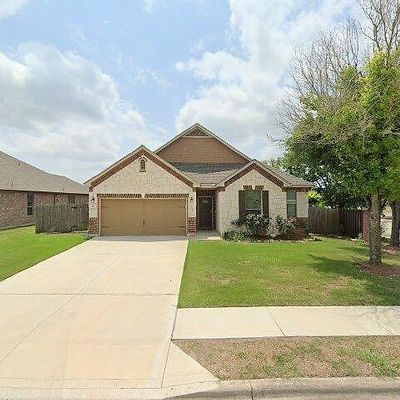 611 Yosemite Trl, Taylor, TX 76574