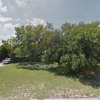 6450 River Oaks Dr, Kingsland, TX 78639