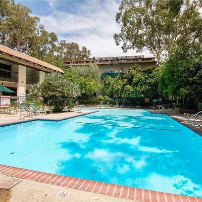 5460 White Oak Ave #C202, Encino, CA 91316