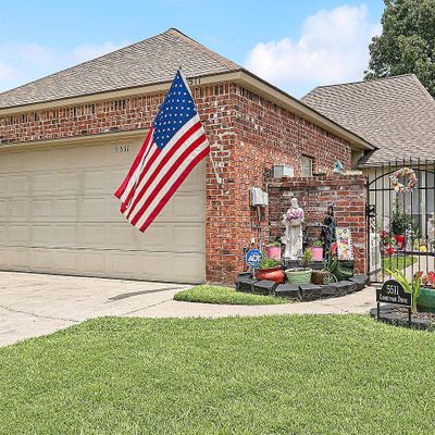 5511 Courtyard Dr, Gonzales, LA 70737