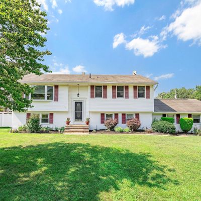 570 Forest Hills Pkwy, Bayville, NJ 08721